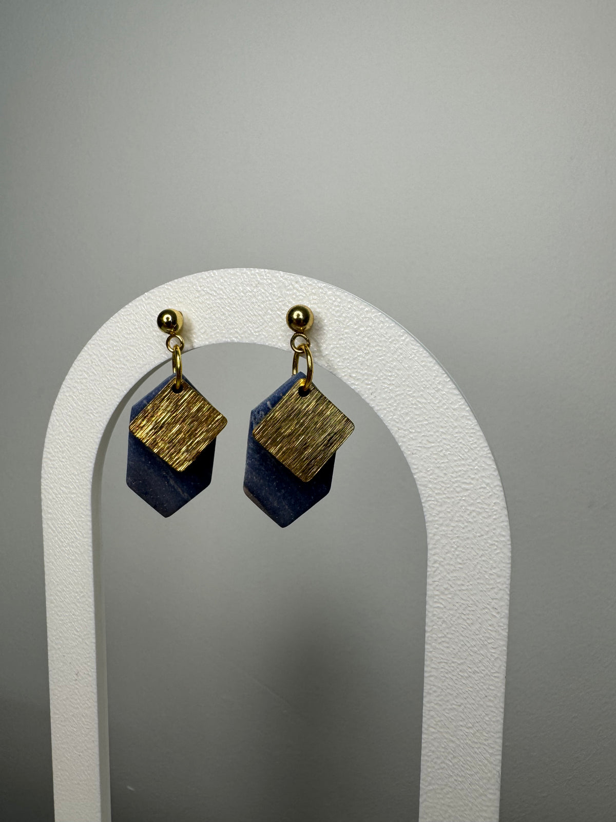 Hanger goud - donkerblauw